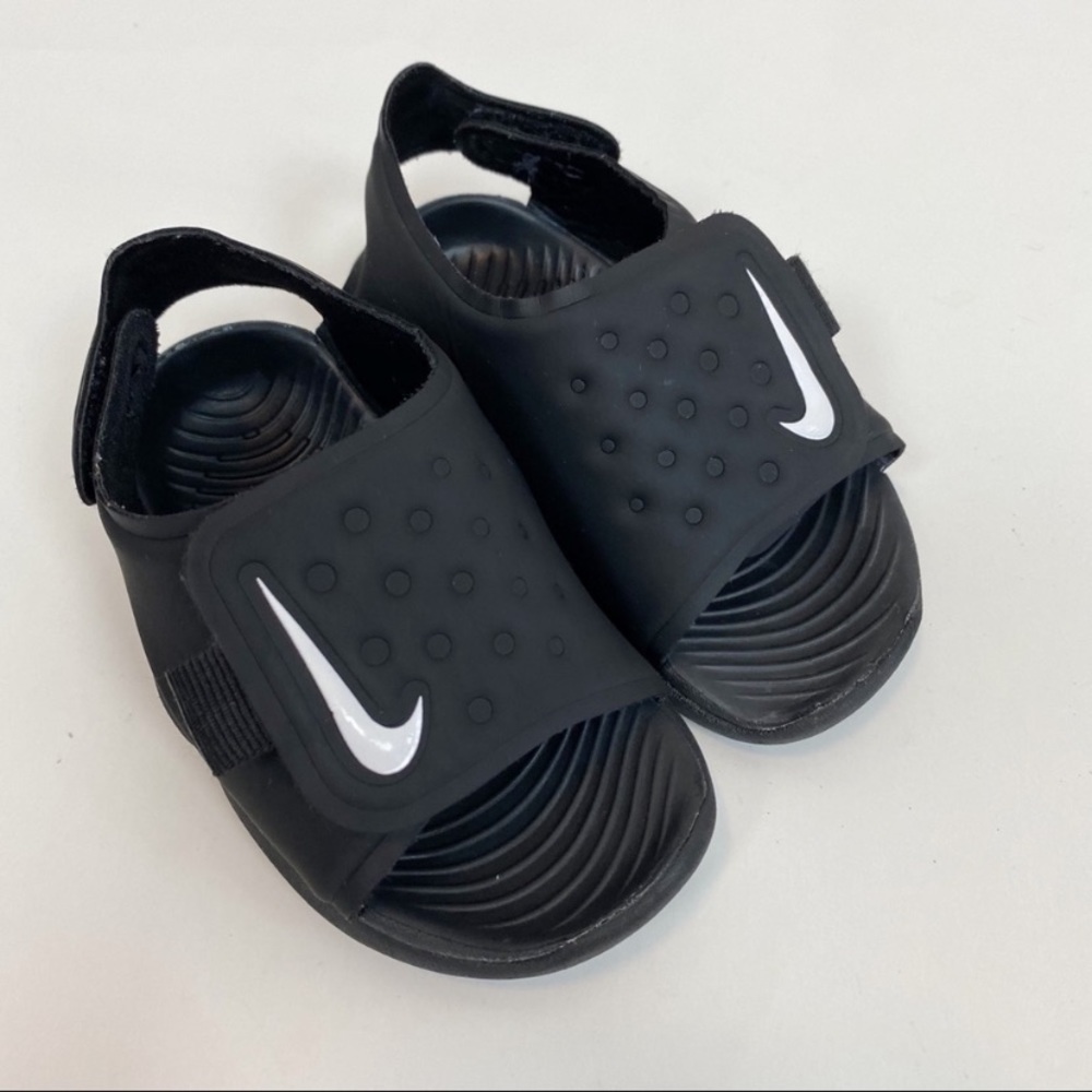 Nike Sunray Adjust Black Sandals Size 4